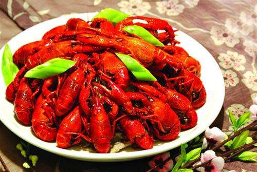 小龙虾逆袭成餐桌“贵族”，背后隐藏怎样的财税问题？